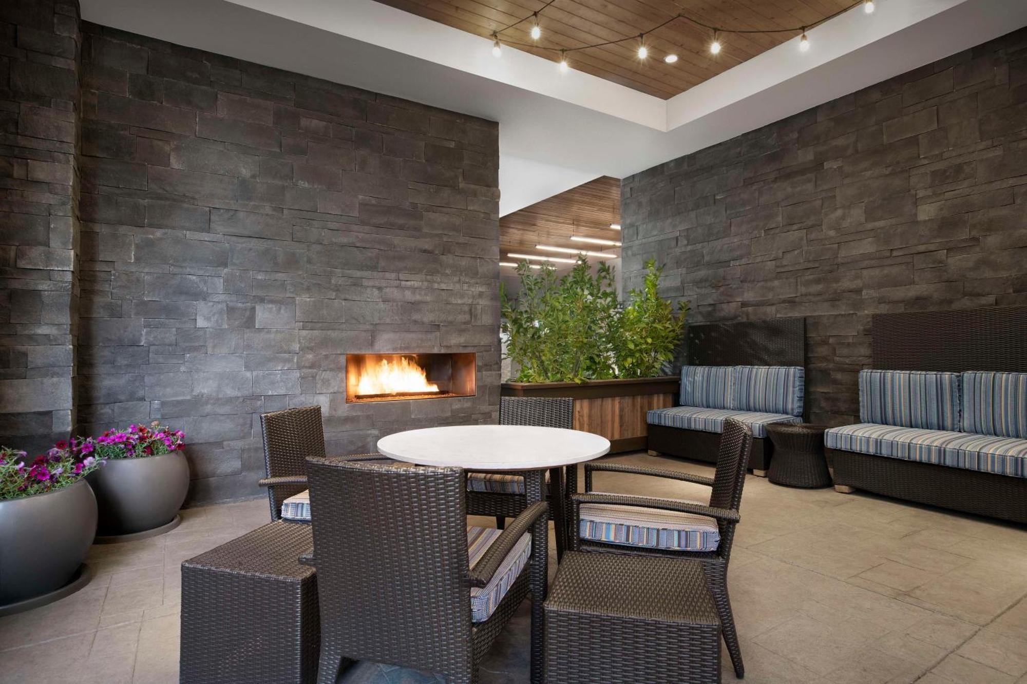 Home2 Suites By Hilton Eugene Downtown University Area Екстер'єр фото